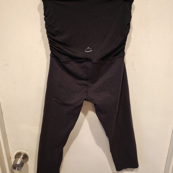 Beyond The Bump Yoga Black Cropped Capri Maternity Leggings Sz M Athletic Casual - Picture 7 of 8